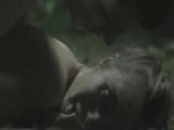 Emmanuelle Beart nue fait lamour dans les bois