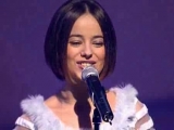 Alizée avec un petit haut transparent ! Alizée avec un petit haut transparent !