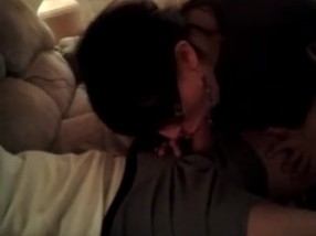 Sa femme le suce avec un pote