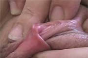 Orgasmo clitoriano con el dildo en la mano