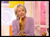 Sophie Davant aime la banane !!!