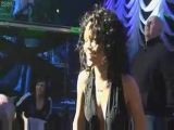 Rihanna oops un sein en concert !!!