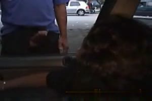 Salopes branlent des inconnus dans la rue