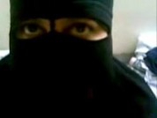 Une arabe en niqab se fait défoncer