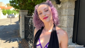 jolie française aux cheveux violets prend sa première sodomie