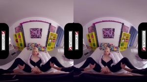 porno vr pov avec une chienne en latex rose