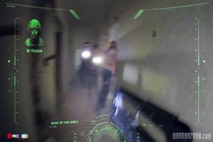 une blonde prise en gangbang par des zombies pervers une blonde prise en gangbang par des zombies pervers