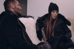 penny pax se jette sur sa queue