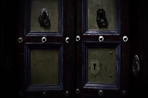 chanel preston sodomise le cul d'un soumis en laisse avec un strapon chanel preston sodomise le cul d'un soumis en laisse avec un strapon