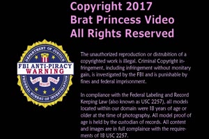 une femme dominatrice qui branle un gars avec un casque vr