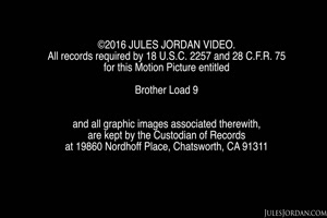 brother load 9 : une blonde goute à cette géante queue noire