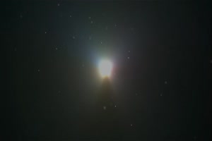 la belle brune brett rossi dans une scene lesbienne