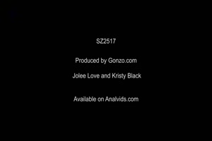 jolee love et kristy black baise avec un gode ceinture
