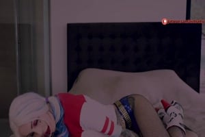 asmr porn : harley quinn se touche pour toi!
