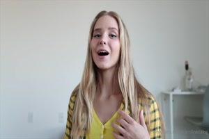 Caroline zalog souleve sa jupe pour toi Caroline zalog souleve sa jupe pour toi