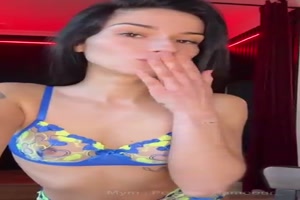 la petite francaise pomme damoour va te sucer la bite avant de prendre cher