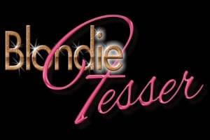 blondie fesser en lapine sodomisee par une femme mure et vicieuse