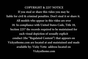 pov : vicky te branle et te donne une fellation pov : vicky te branle et te donne une fellation