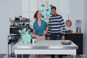 The smashnow gal with sinatra monroe