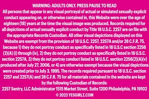 kyler quinn en lingerie rose suce en gorge profonde kyler quinn en lingerie rose suce en gorge profonde