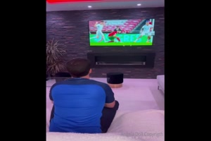 angela doll derange son mec qui regarde la coupe du monde! angela doll derange son mec qui regarde la coupe du monde!