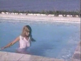 Claudia Schiffer en petite tenue transparente