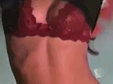 Kristin Kreuk sexy en lingerie coquine
