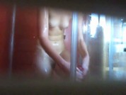 Surveillée sous sa douche par une cam espion