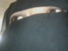 Baisée en niqab
