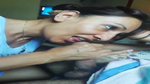 Cette femme mature qui aime avoir du foutre plein la bouche Cette femme mature qui aime avoir du foutre plein la bouche